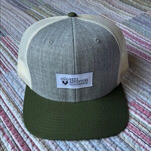 2 NWOT Men’s Trucker Hats